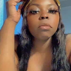 Meet your Posher, Diamond